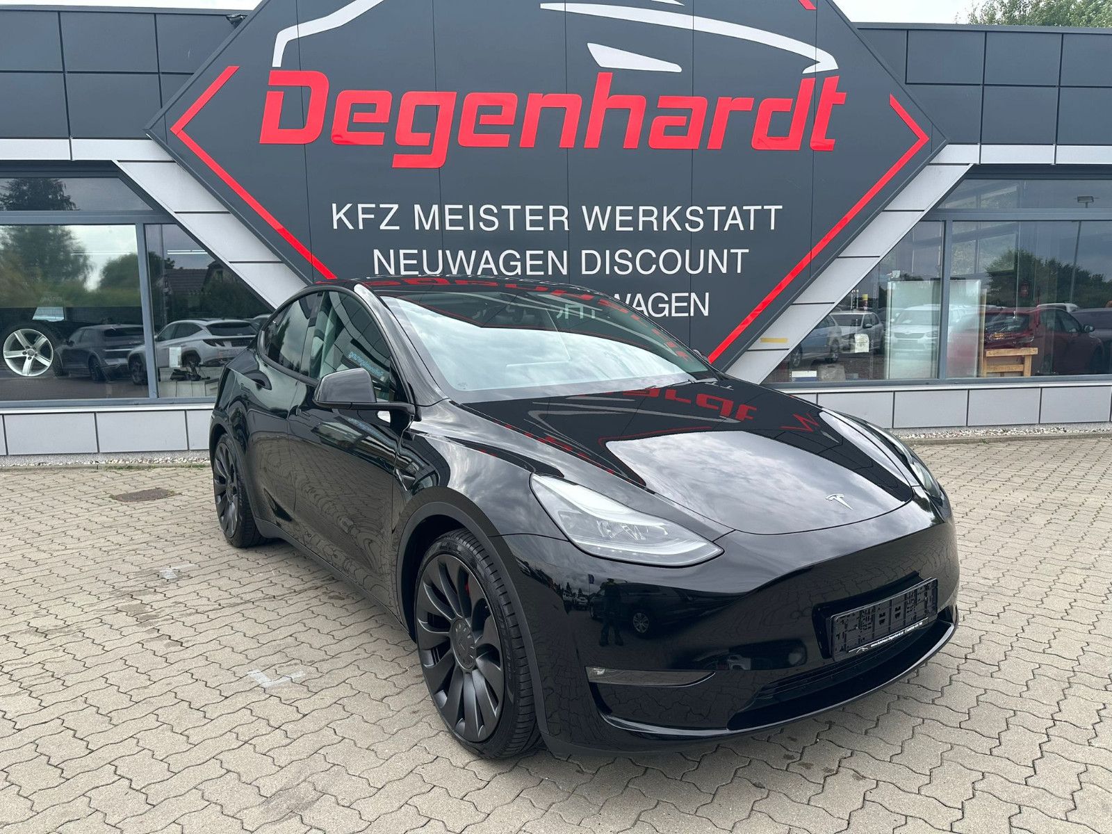Tesla Model Y Performance Matrix AHK foto 17