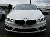 BMW 220 Active Tourer Sport Line AHK LED NAVI SHZ - BMW 220 Active Tourer aus 2017