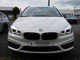 BMW 220 Active Tourer Sport Line AHK LED NAVI SHZ - BMW 220 Active Tourer aus 2017