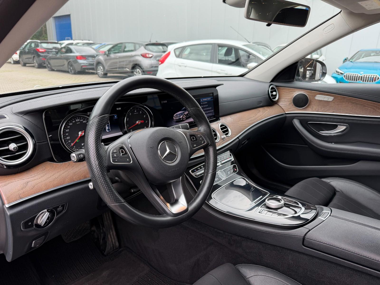 Mercedes-Benz E 400 E Limousine 4Matic *Navi*KeyL *Kamera *LED