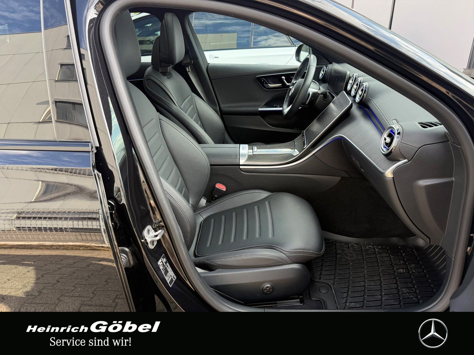 Fahrzeugabbildung Mercedes-Benz C 300 4M T AMG*AHK*SITZKLIMA*PANO*DISTRONIC*360*