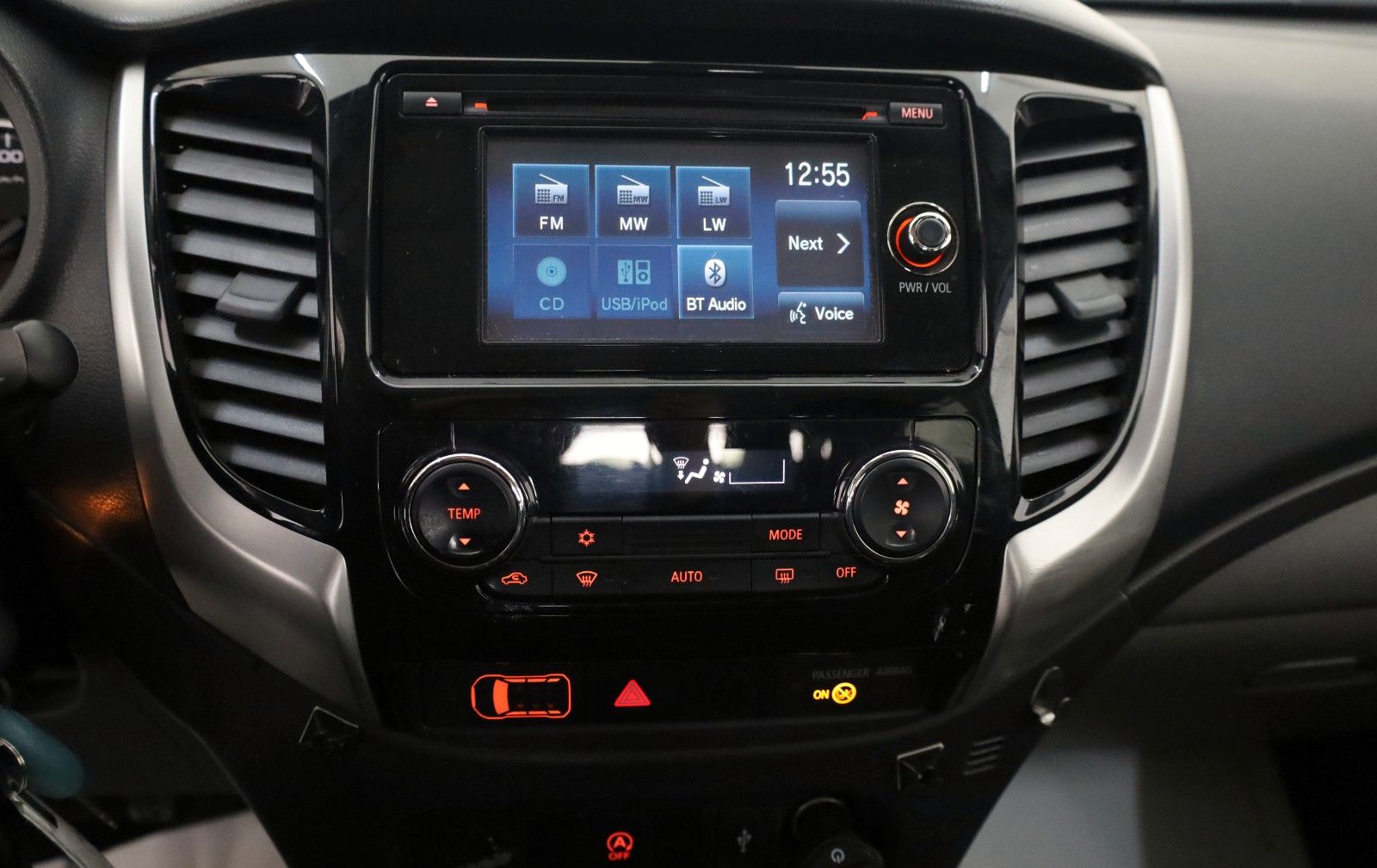 Fahrzeugabbildung Mitsubishi L200 Plus Doppelkabine 4WD Kamera,Rollo,AHK