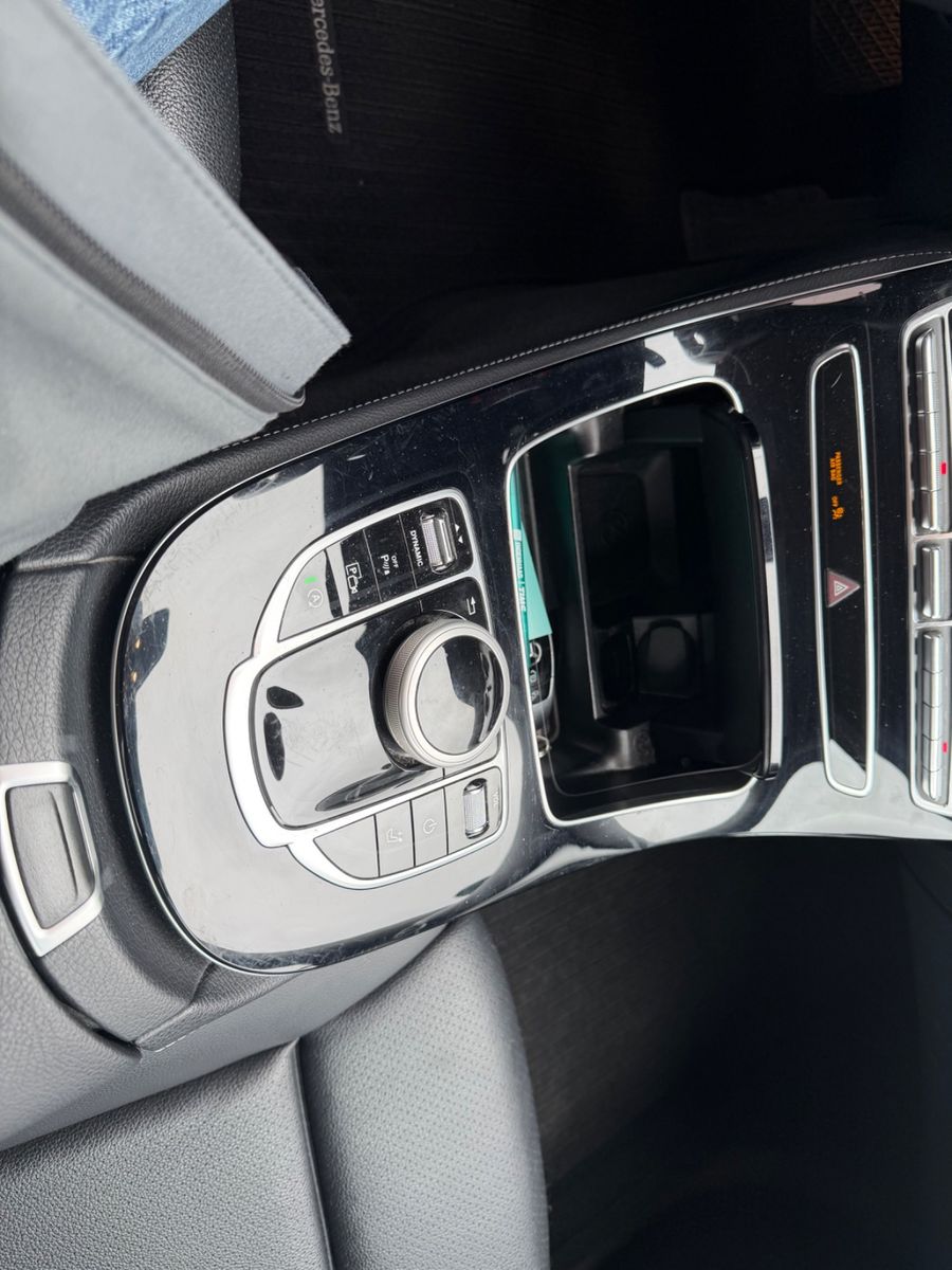 Fahrzeugabbildung Mercedes-Benz E 400 d T 4MATIC LED PTS Easy Pack DSG