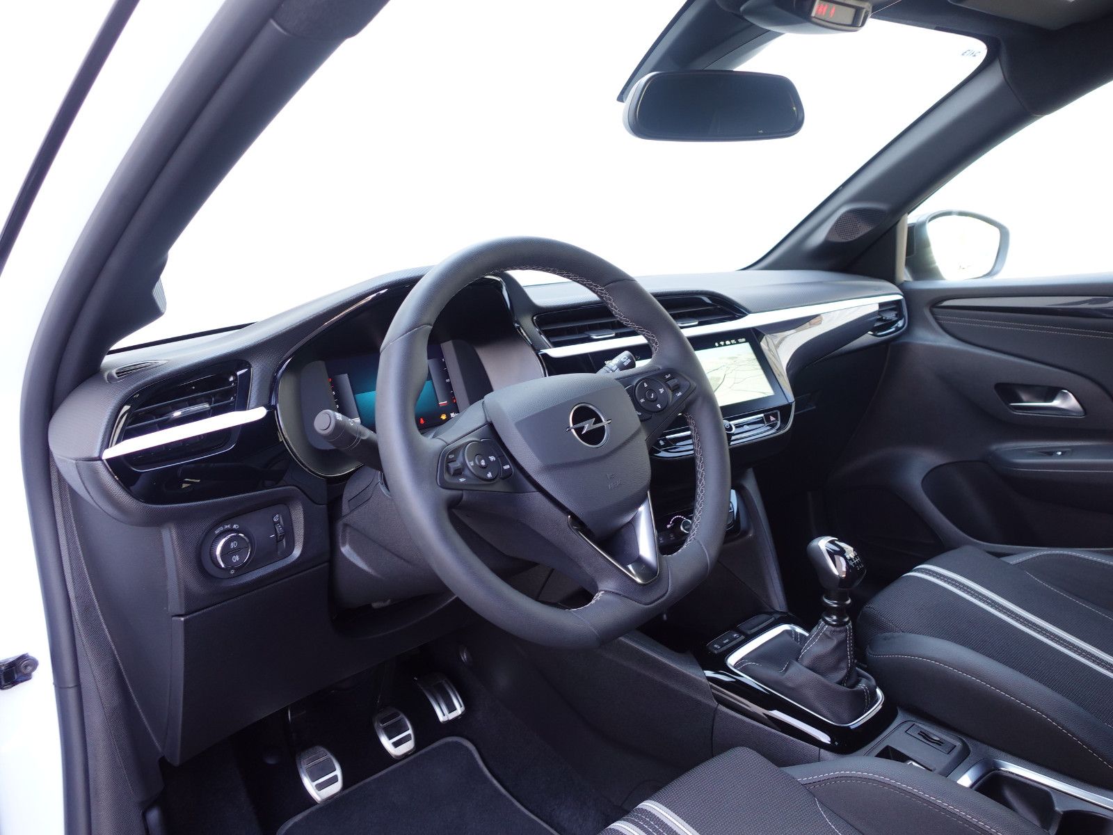 Fahrzeugabbildung Opel Corsa 1.2Turbo GS  Allwetter,Navi,PDC,Kamera,SHZ