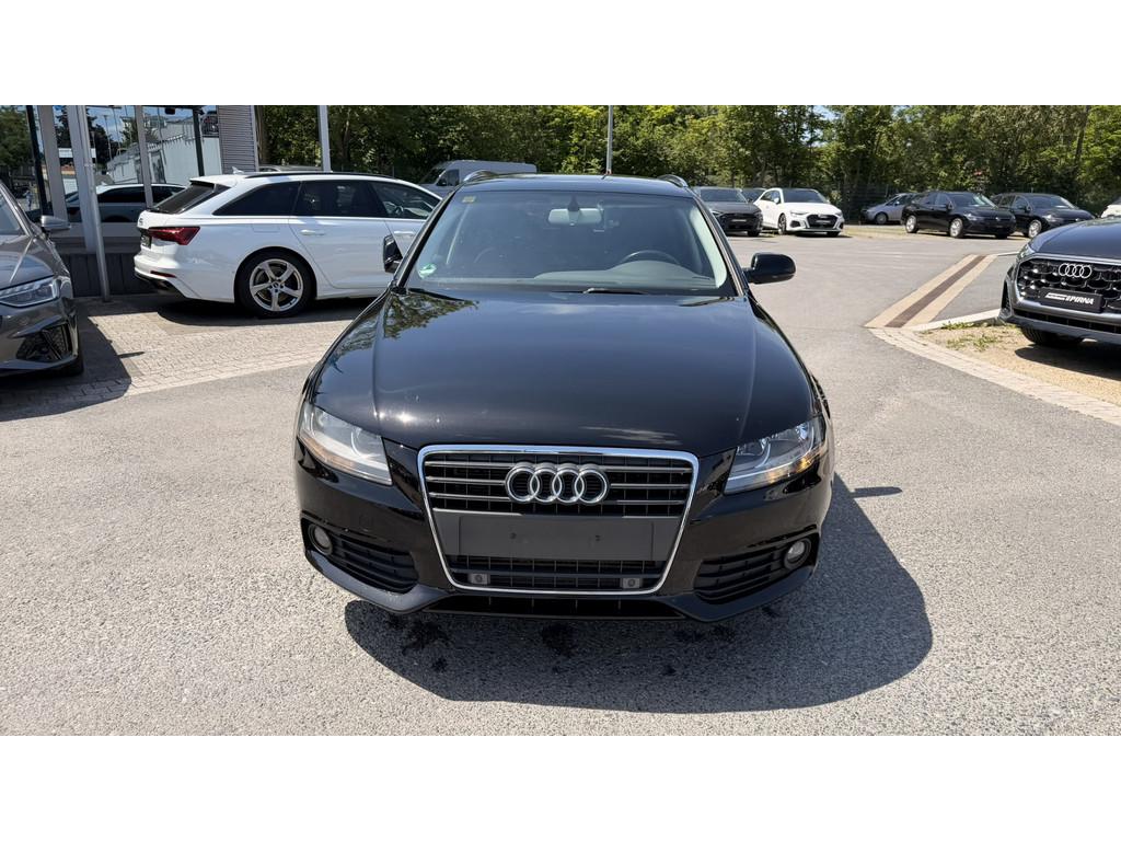 Audi A4 2010 — photo 8