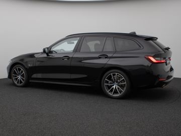 Fahrzeugabbildung BMW 320e Advantage DAB HiFi PDC AHK Alarm LED Sport