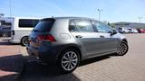 Volkswagen Golf VII Lim. Highline BMT-LED-Navi-ACC-DSG - mit Benzin-Antrieb: Velours, Limousine