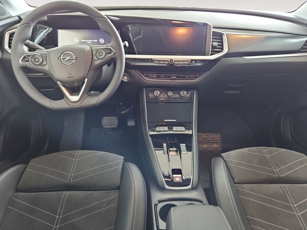 Fahrzeugabbildung Opel Grandland 1.2 Automatik GS Sitzheiz. LED-Matrix