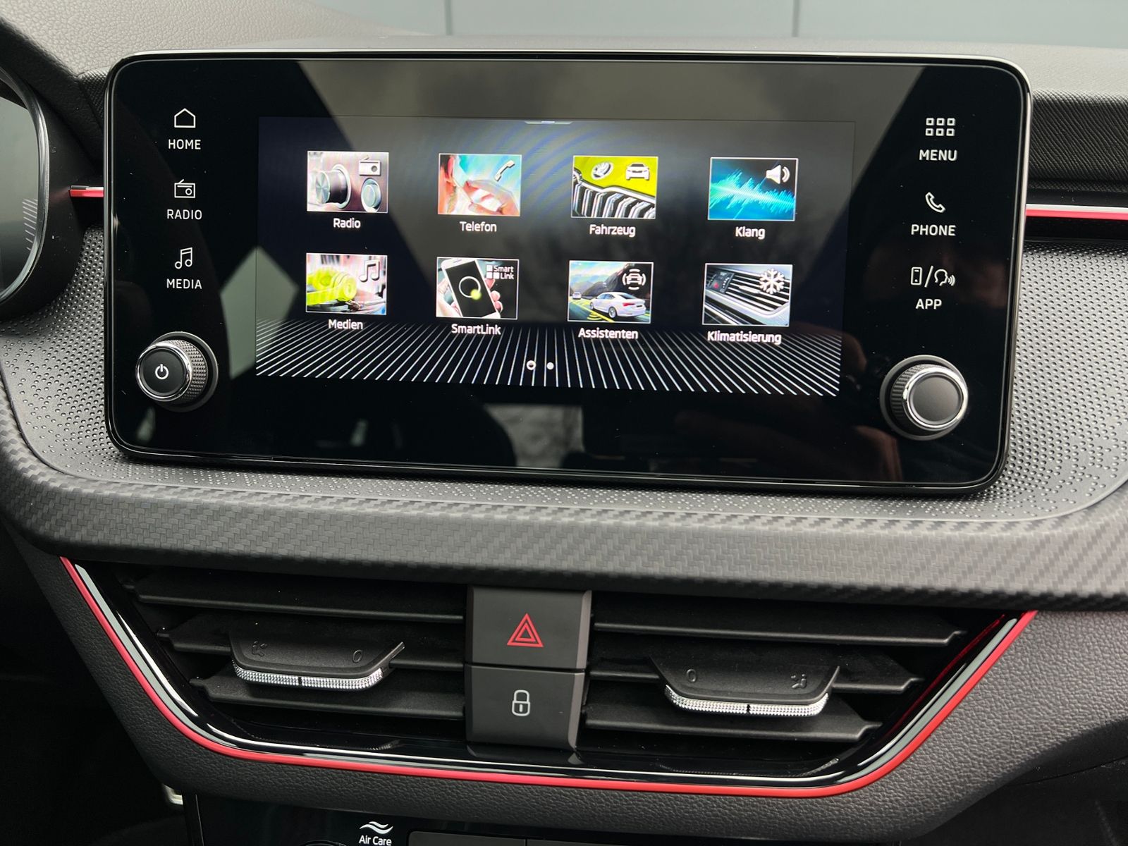 Fahrzeugabbildung SKODA Kamiq Monte Carlo 1.5 TSI DSG *Garantie, LED, AH