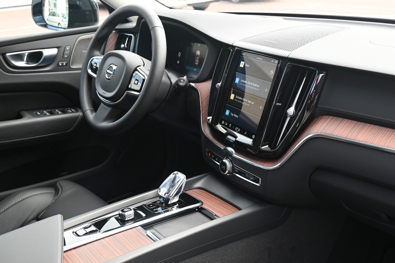 Fahrzeugabbildung Volvo XC60 B4 D AWD Ultimate Dark*STDHZG*LUFT*360°*ACC