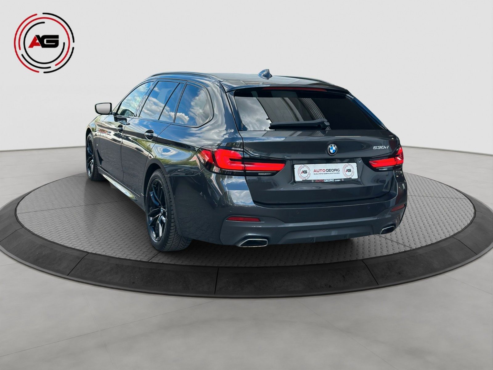 BMW 530dT M-SPORT LC.PRO ACC LASER PANO HUD STANDHZG foto 4