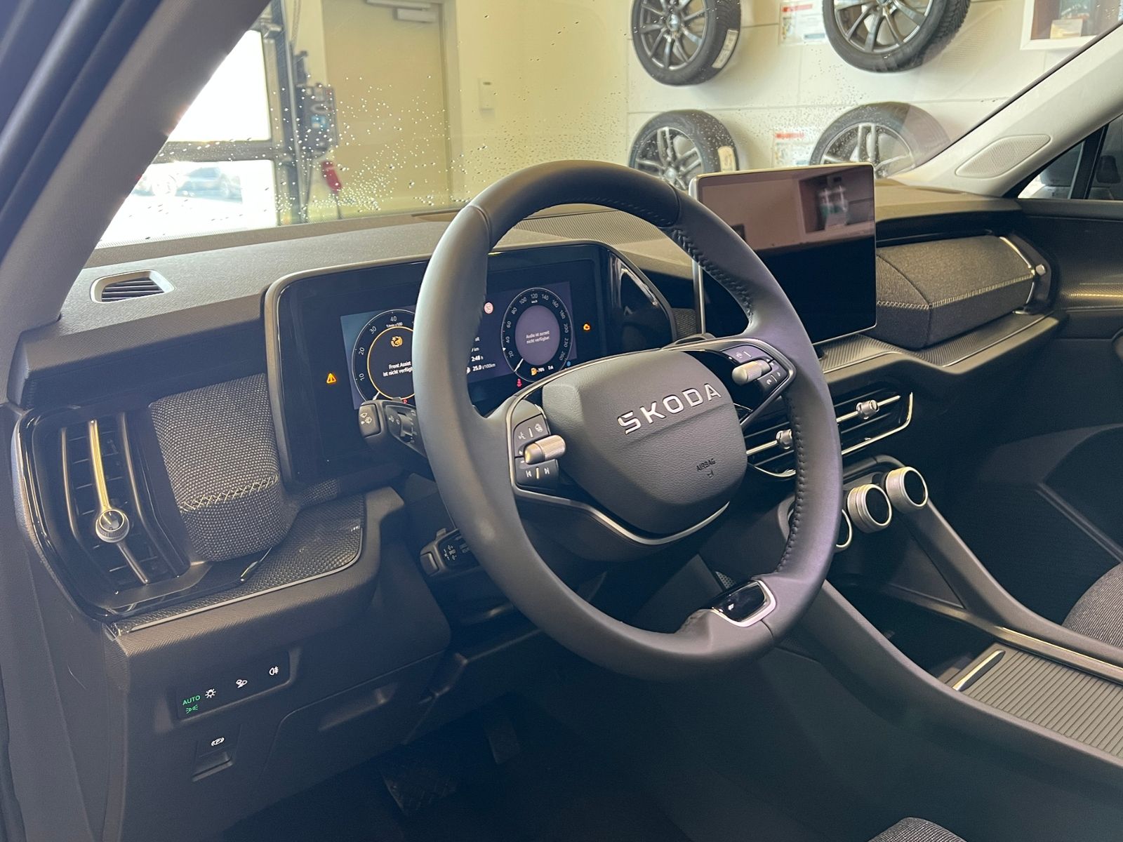 Fahrzeugabbildung SKODA Kodiaq Selection 2.0 TDI DSG *AHK,KESSY,19"-Felg