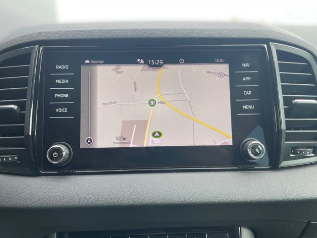 Karoq Sportline 1.5 TSI DSG AHK Kamera Navi ACC