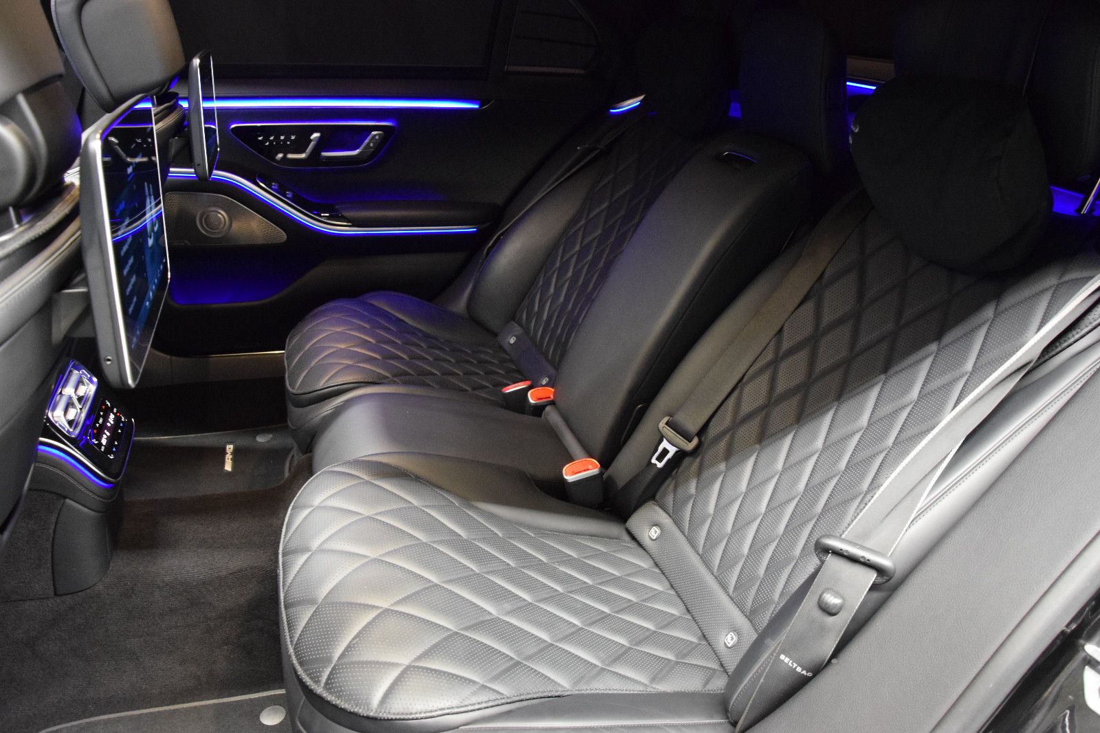 Fahrzeugabbildung Mercedes-Benz S 400 d 4Matic Lang AMG Pano TV Burmester HeadUp
