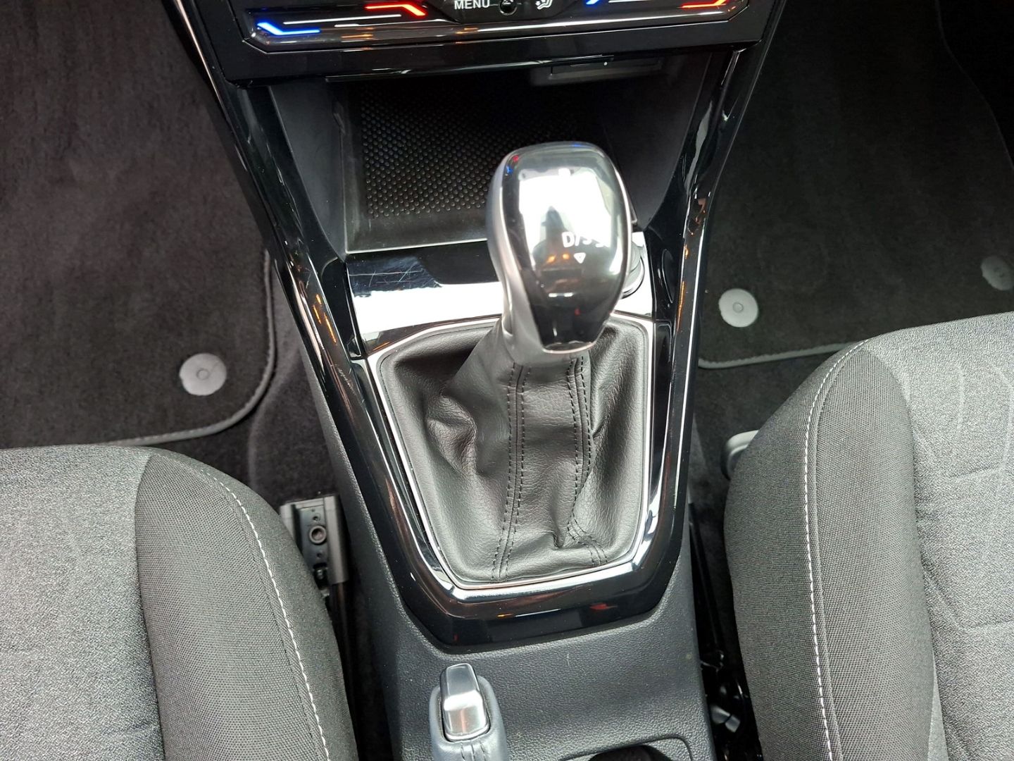 T-Cross 1.0 TSI DSG Life *Navi*SHZ*APP-Connect*