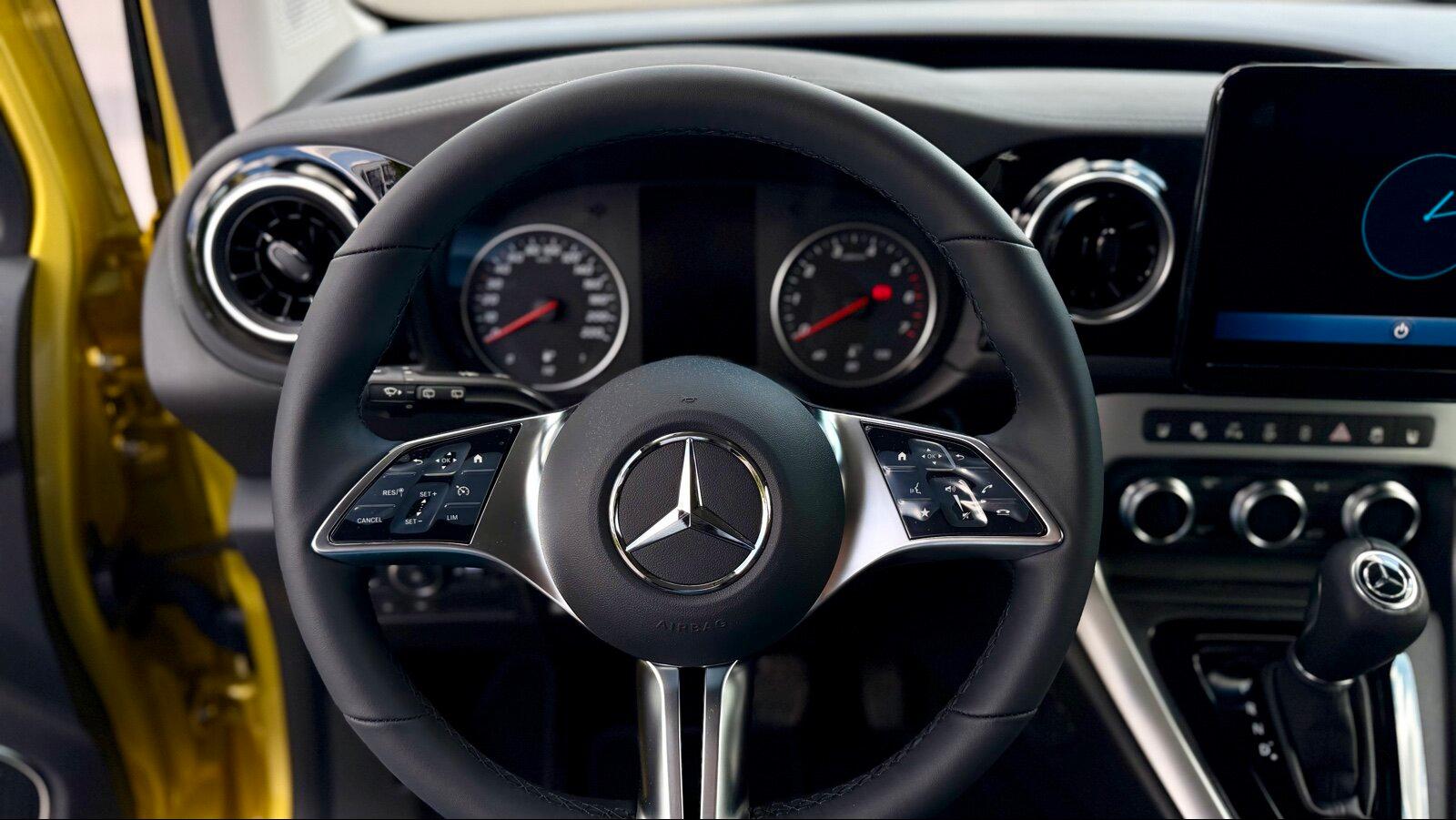 Mercedes-Benz EDITION+AHK+7S+NAVI+LED+LEDER