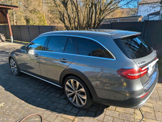 MERCEDES-BENZ Mercedes Benz E All Terrain 220