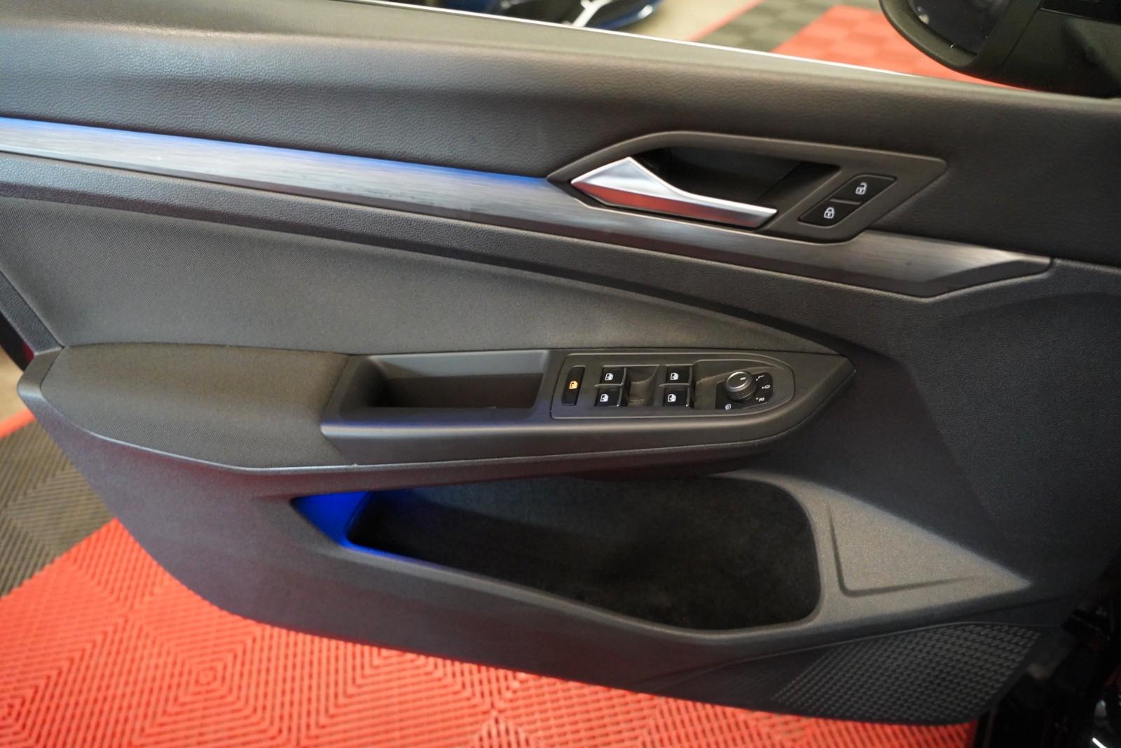 Volkswagen Golf 8 1.5 TSI Lim.  IQ. Light 1.Hand*LED*ACC*