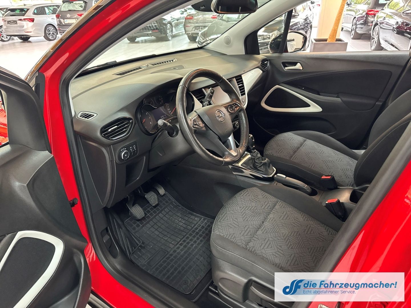 Fahrzeugabbildung Opel Crossland Limited Edition 1.2 Turbo EU6d Apple C