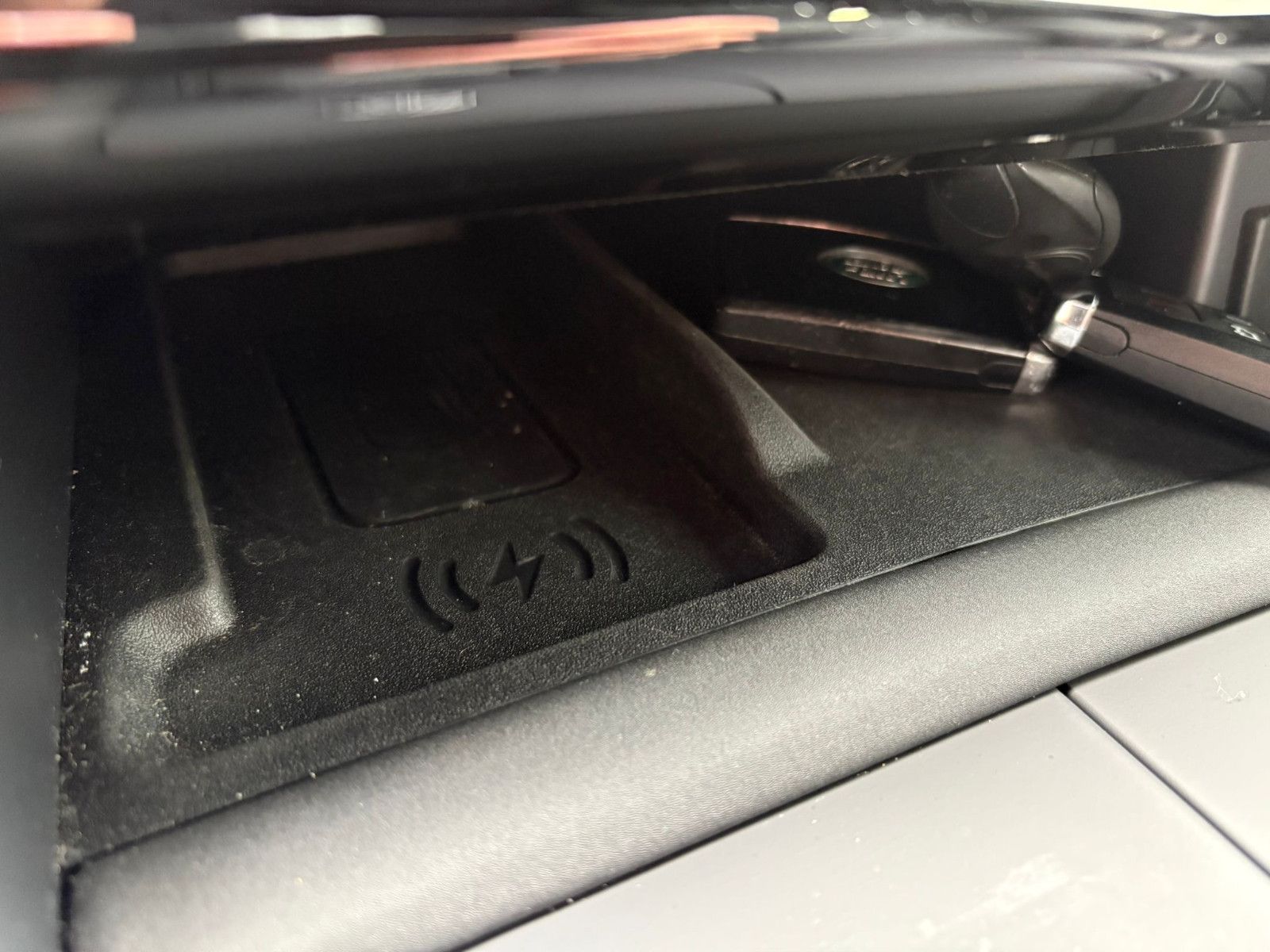 Fahrzeugabbildung Land Rover 5 R-Dynamic HSE D300/7-SITZER/PANO/3D-KAM/VOLL