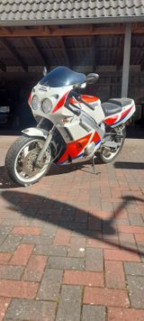 Yamaha fzr 600 - Offers matching your search criteria