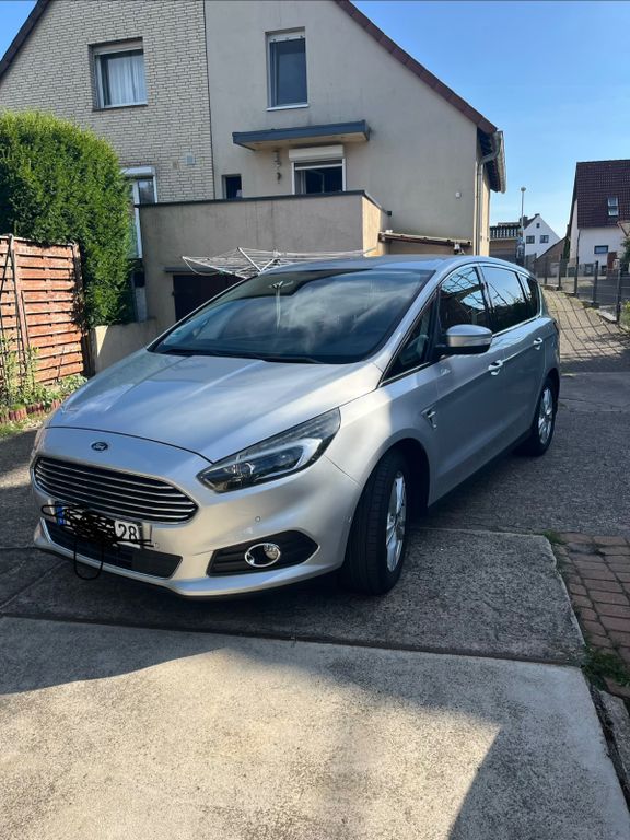 Image of Ford S-Max