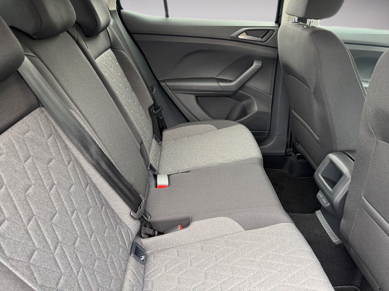 Fahrzeugabbildung Volkswagen T-Cross Life 1.0 TSI