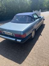 Mercedes-Benz SL 380.   V8 - Mercedes-Benz SL 380 in Hamburg