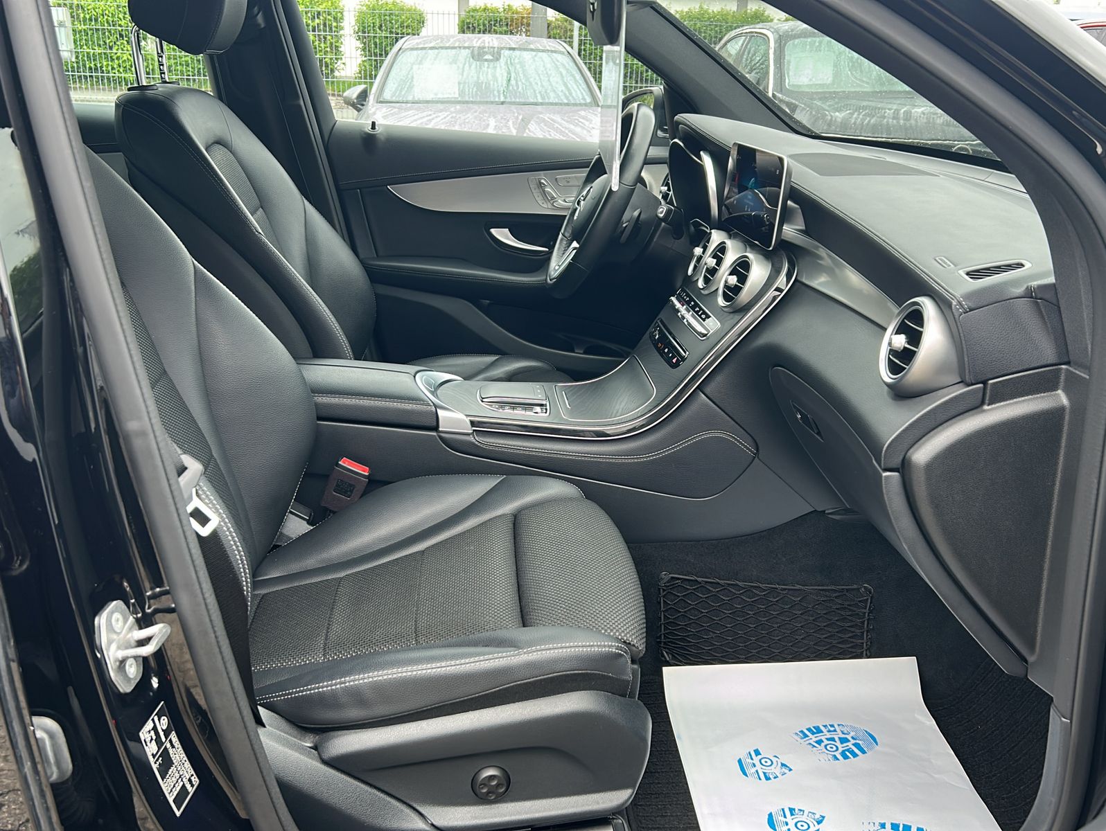 Fahrzeugabbildung Mercedes-Benz GLC 300 d 4MaticExclusive