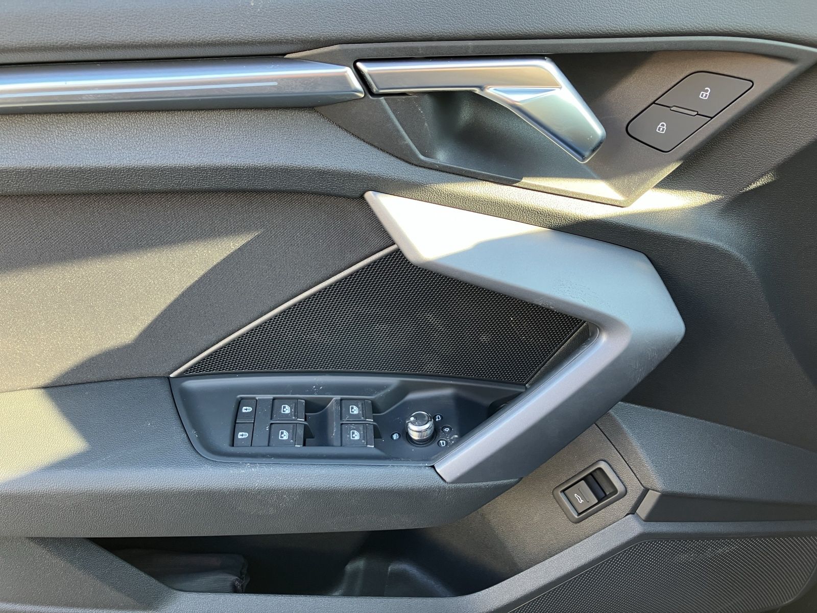 Fahrzeugabbildung Audi A3 Sportback 35 TDI advanced S tronic  LED  Navi