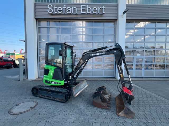 Eurocomach 25ZT / nur 316h! / 2021/  Löffelpaket