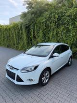 Ford Focus 1.0 EcoBoost Unfallfrei TÜV 07/... - Ford Focus aus 2012: For