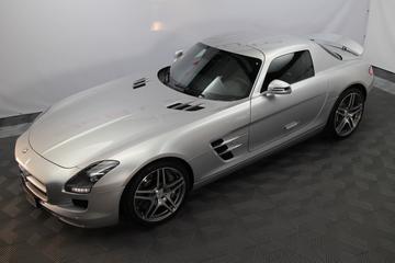 صورة 7 لـ 2010 Mercedes-BENZ SLS AMG