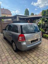 Opel Zafira 1.8 -83.000km 1.Hd | 7 Sitze - Opel Zafira: 0 Km