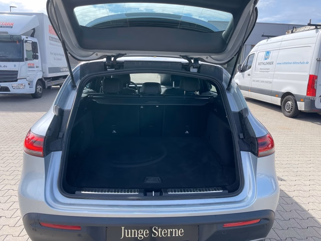 Mercedes-Benz EQC 400 4MATIC MBUX*Mbeam*AR*CarPlay*AUT*Distr