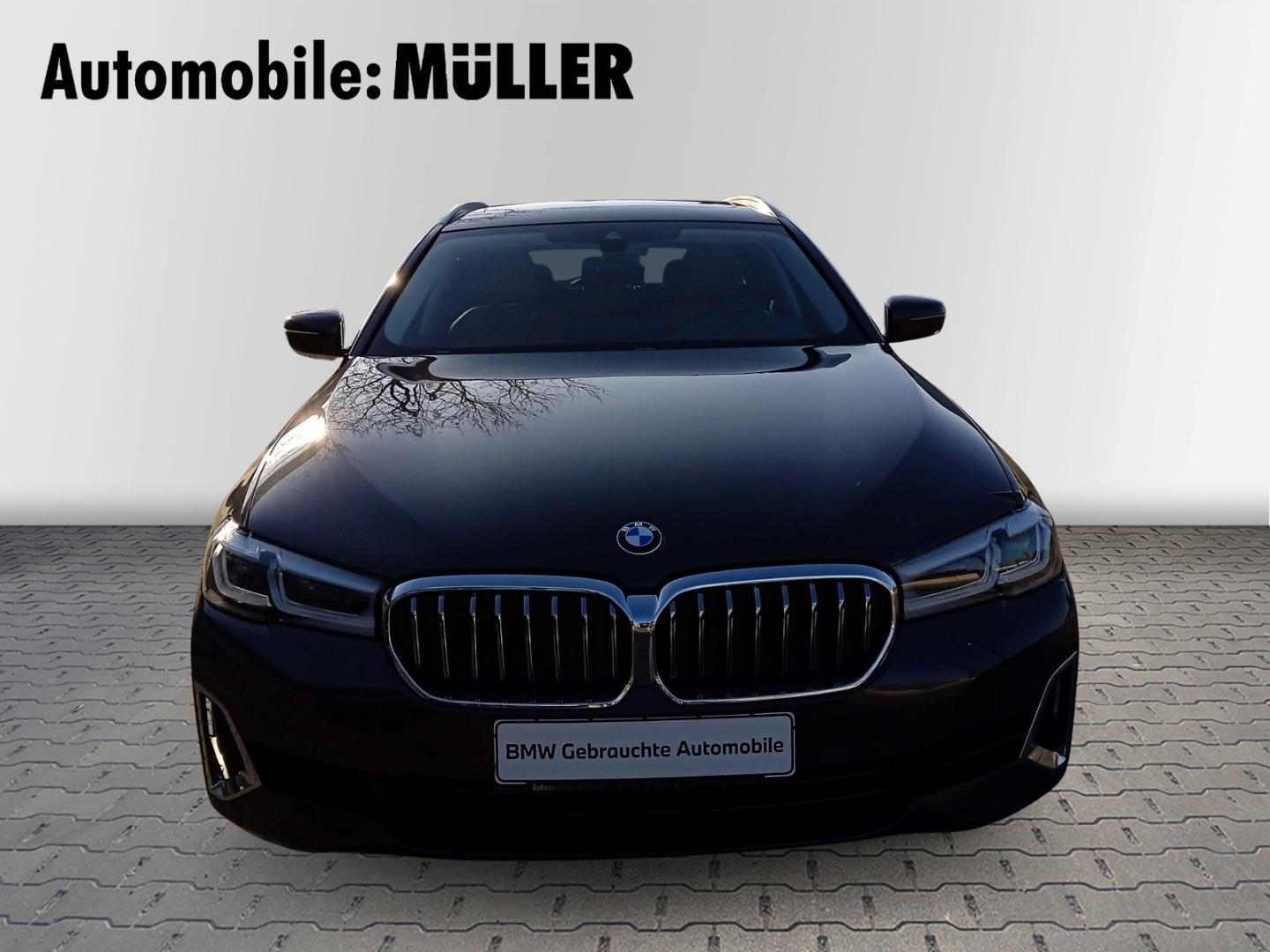 BMW 530 i Tour LuxuryLine Park-Assistent+AHZV+LED+DA