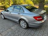 Mercedes-Benz C 180 BlueEFFICIENCY - Autom+Navi-SHZ-Tempo - Mercedes-Benz C 180 Gebrauchtwagen in Frankfurt