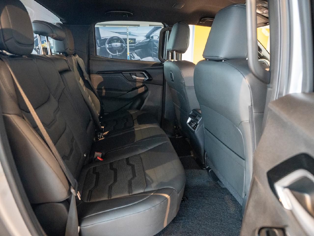 Fahrzeugabbildung Isuzu D-Max Double Cab 4WD V-CROSS