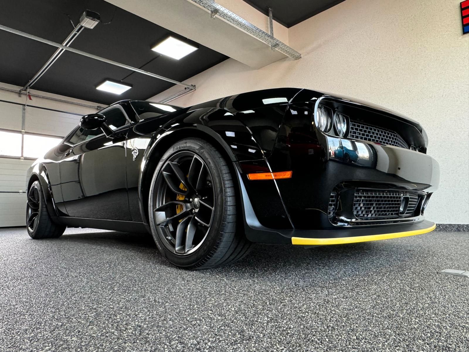 Fahrzeugabbildung Dodge HELLCAT JAILBREAK -LAST CALL-YELLOW CALIPERS
