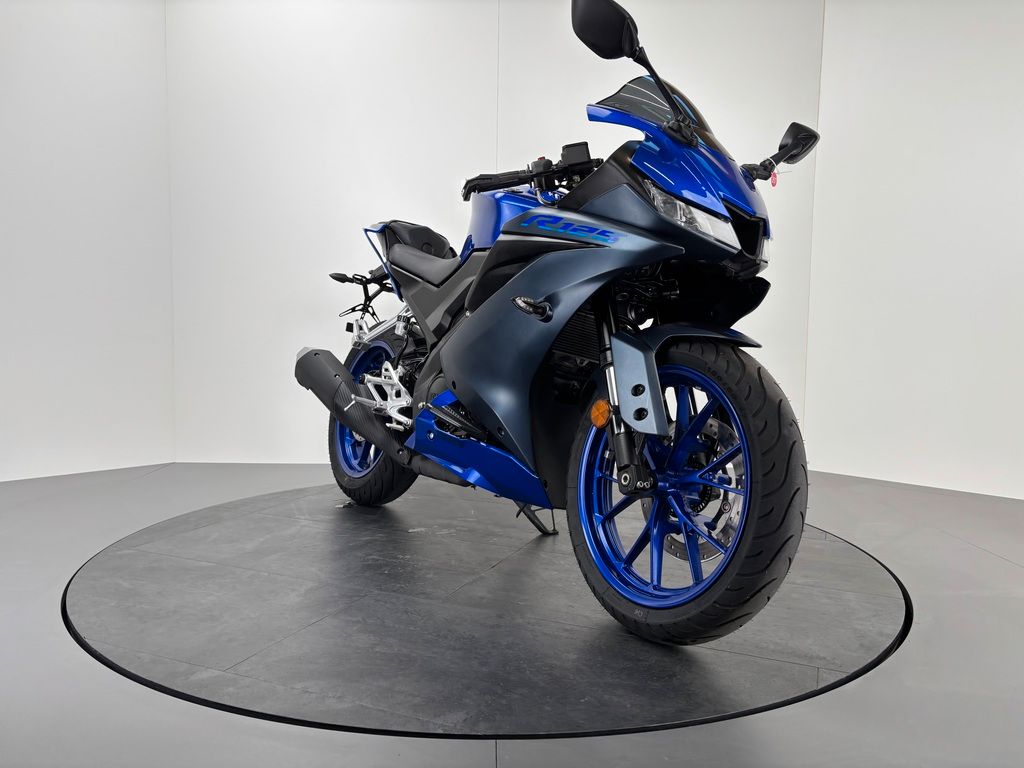 Fahrzeugabbildung Yamaha YZF-R125 *TOP MIT ZUBEHÖR