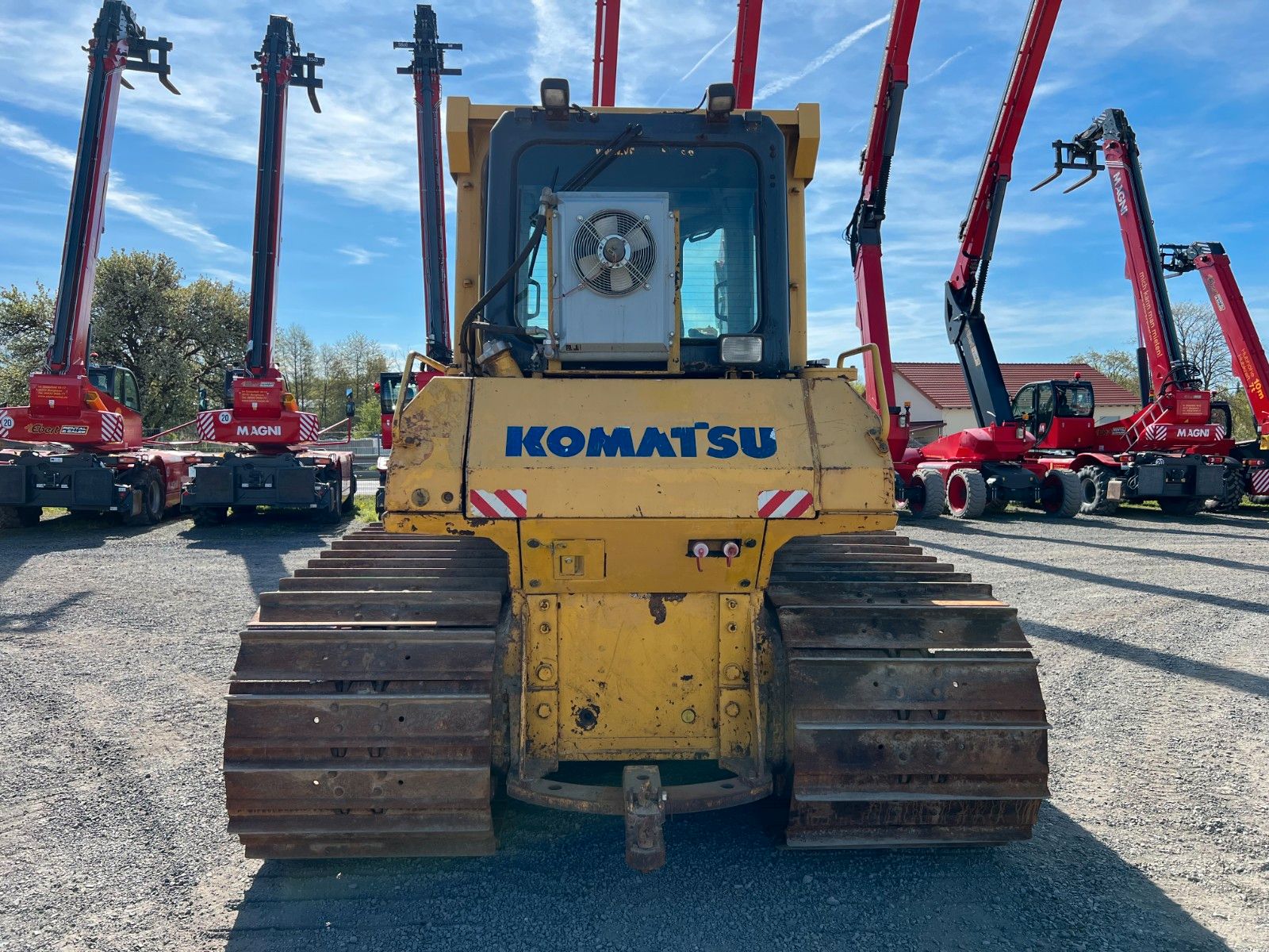 Fahrzeugabbildung Komatsu D65PX-15 / nur 5.945h / Baujahr: 2004