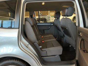 MYAUTOCENTER – Gebraucht- und Jahreswagen mit Werkstattservice in Pfaffenhofen Volkswagen Touran Comfortline BMT *1.HAND*AHK*TEMPO*KLIMA*