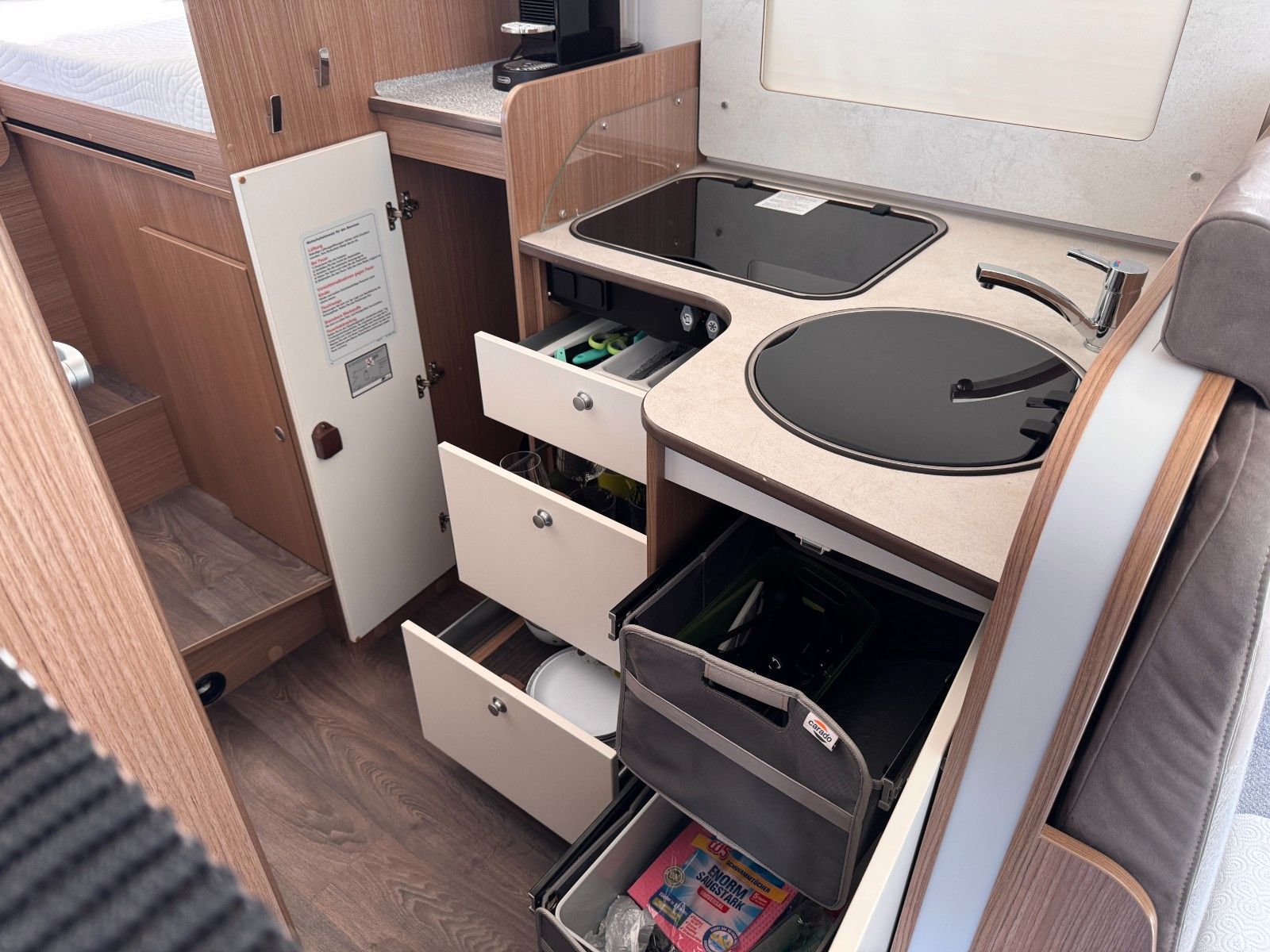 Fahrzeugabbildung Carado T338 *EDITION15 *HUBBETT *KLIMA *AHK