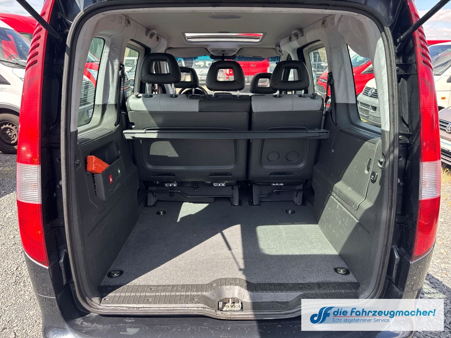 Fahrzeugabbildung Mercedes-Benz Vaneo Compact Van El. Panodach Leder *EXPORT