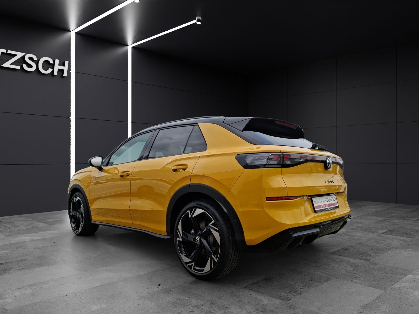 Fahrzeugabbildung Volkswagen T-Roc R-Line TSI ACC LenkradHZG HuD Kamera 360°