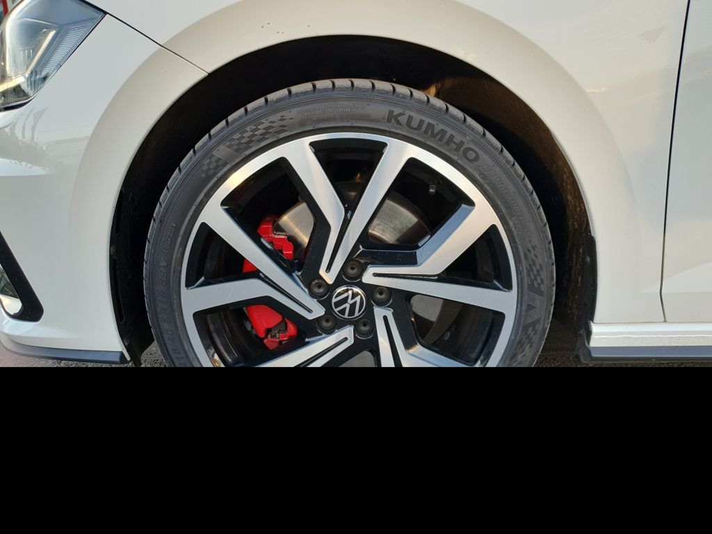 Fahrzeugabbildung Volkswagen Polo 2.0 TSI DSG GTI LED,Climatronic,Navi,RFK,SH