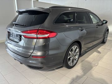 Fotografie des Ford Mondeo Turnier 2.0 EcoBlue ST-Line