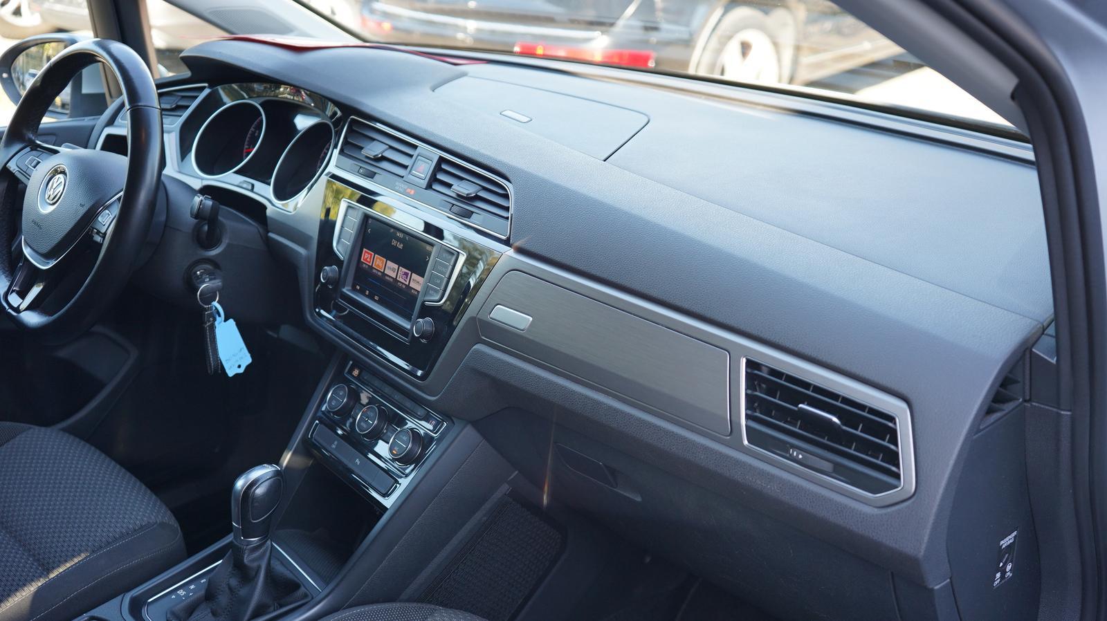 Volkswagen Touran Comfortline 1.4-7 Sitzer-Navi-DAB-3 Zonen
