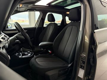 BMW 218 - 11