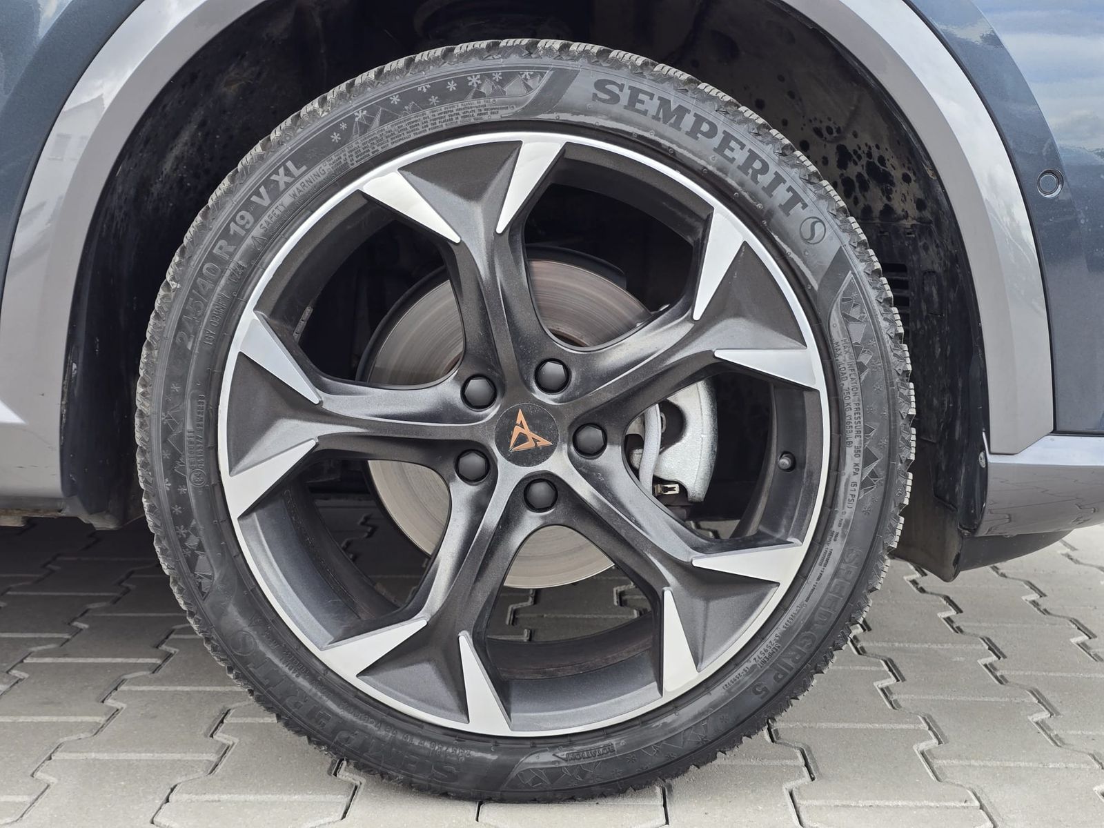 Fahrzeugabbildung CUPRA Formentor 1.5 TSIDSG ACC*DCC*LED*KAMERA*19"ALU